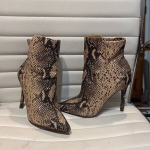 Jessica Simpson Brown Snakeskin Heeled Boots